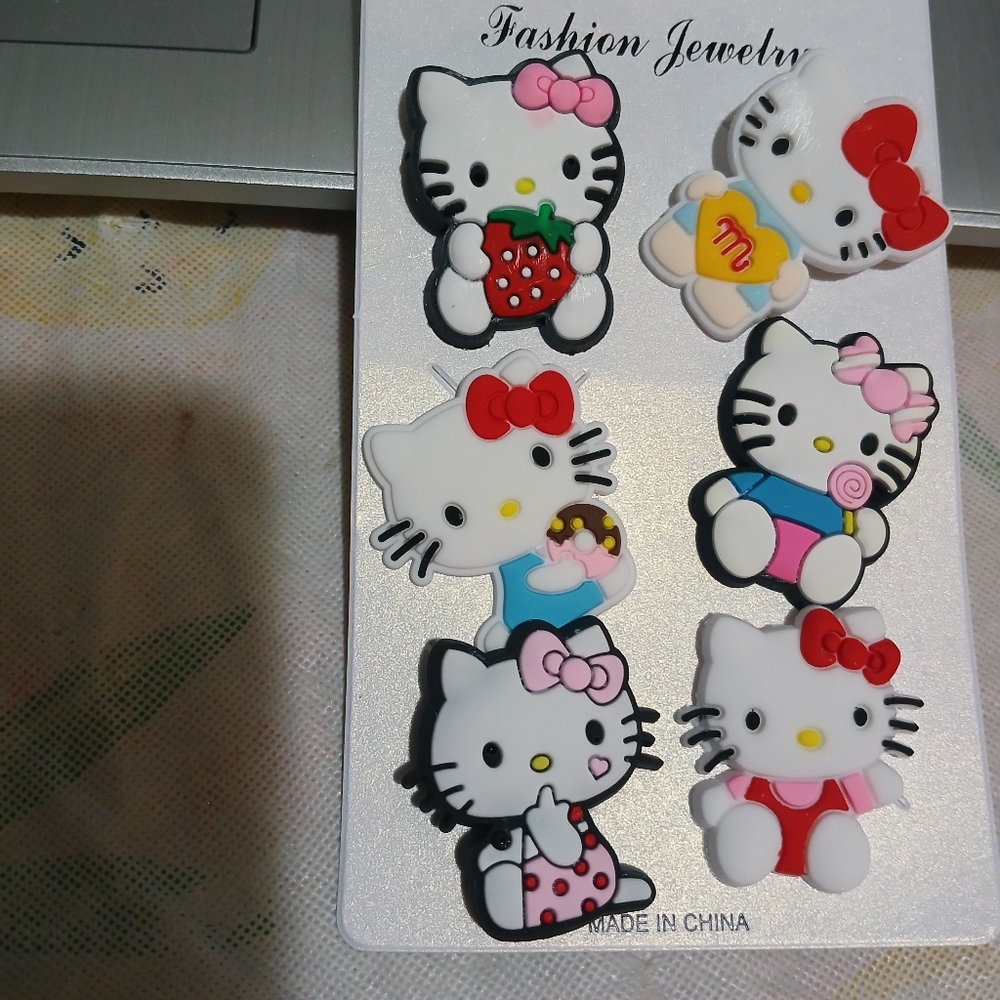 HK crock pins